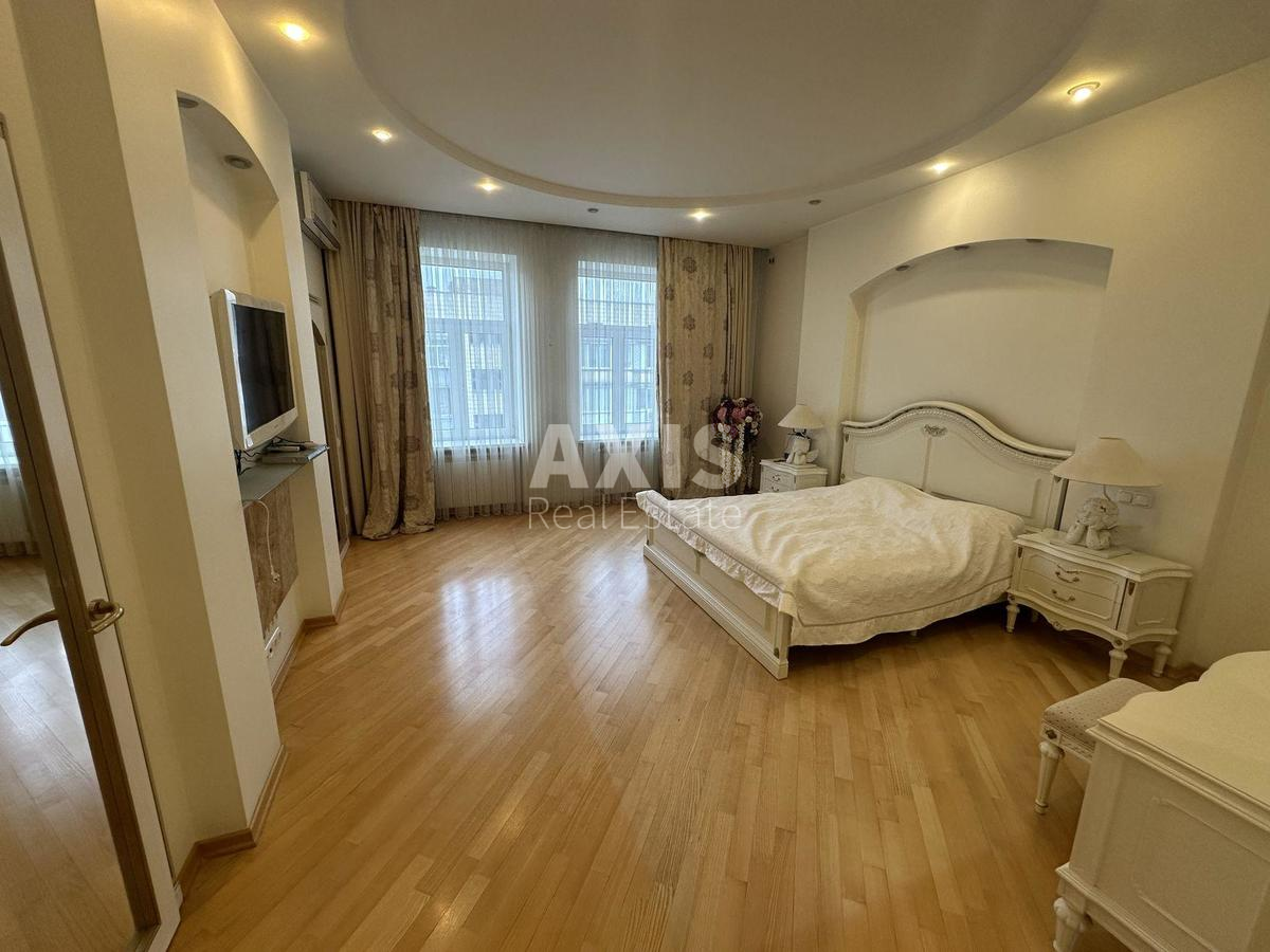 4k apartment vul. Shovkovychna 32/3410