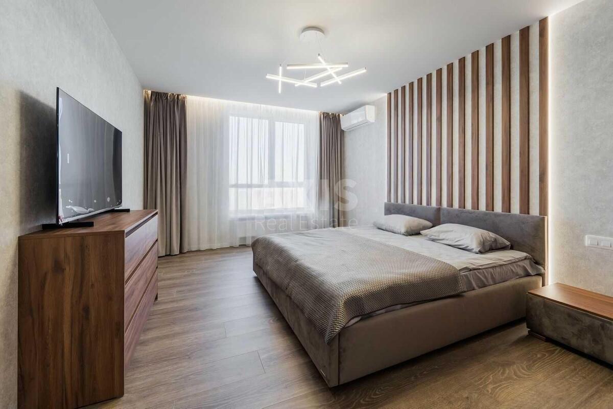 3k apartment vul. Glybochyc'ka 736