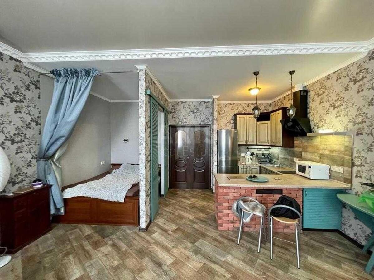 2k apartment vul. Zhyljans'ka 1183