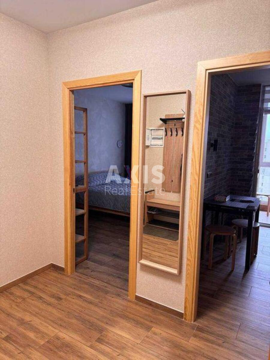 1k apartment vul. Revuc'kogo 40Б6