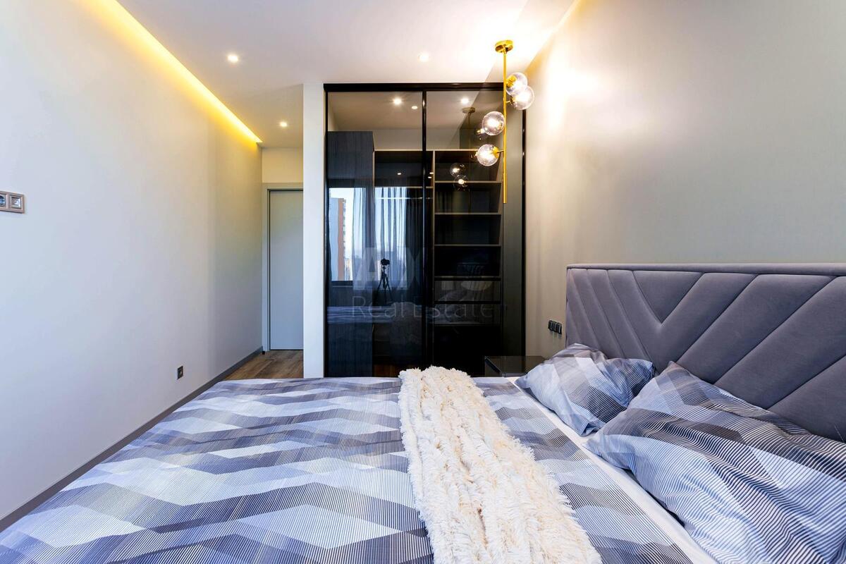 4k apartment pr-t Berestejskij 67623426