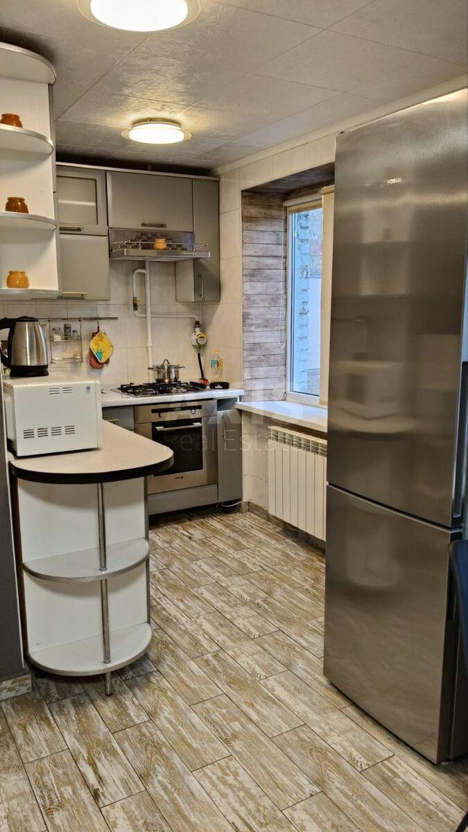 2k apartment pr-t Berestejskij 12619940