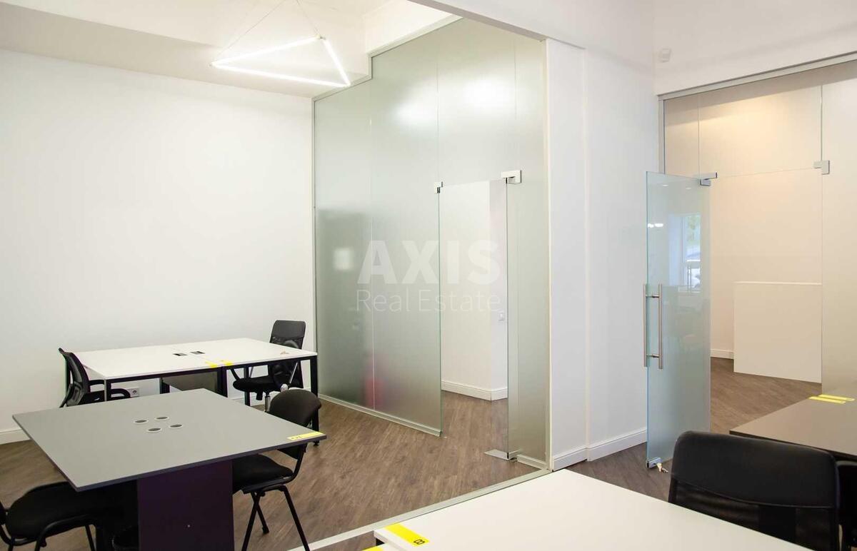 Office prov. Ohtyrs'kyj 7, 437m29