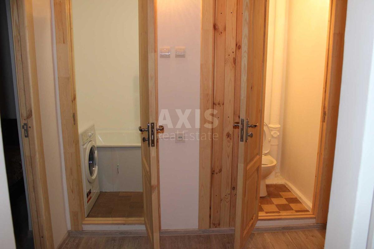 3k apartment vul. Vyshnjakivs'ka 126