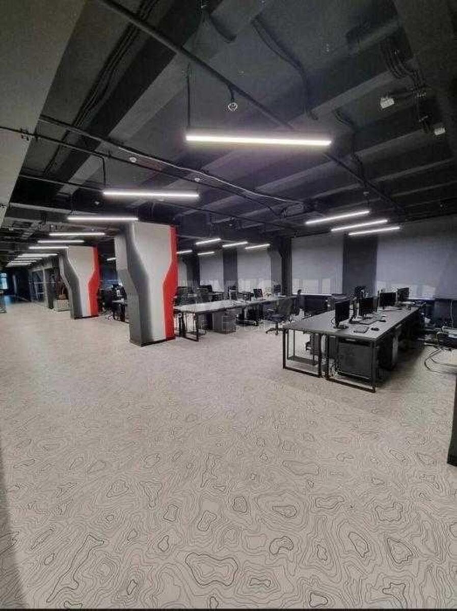 Офис ул. Дегтяревская 27, 750м2