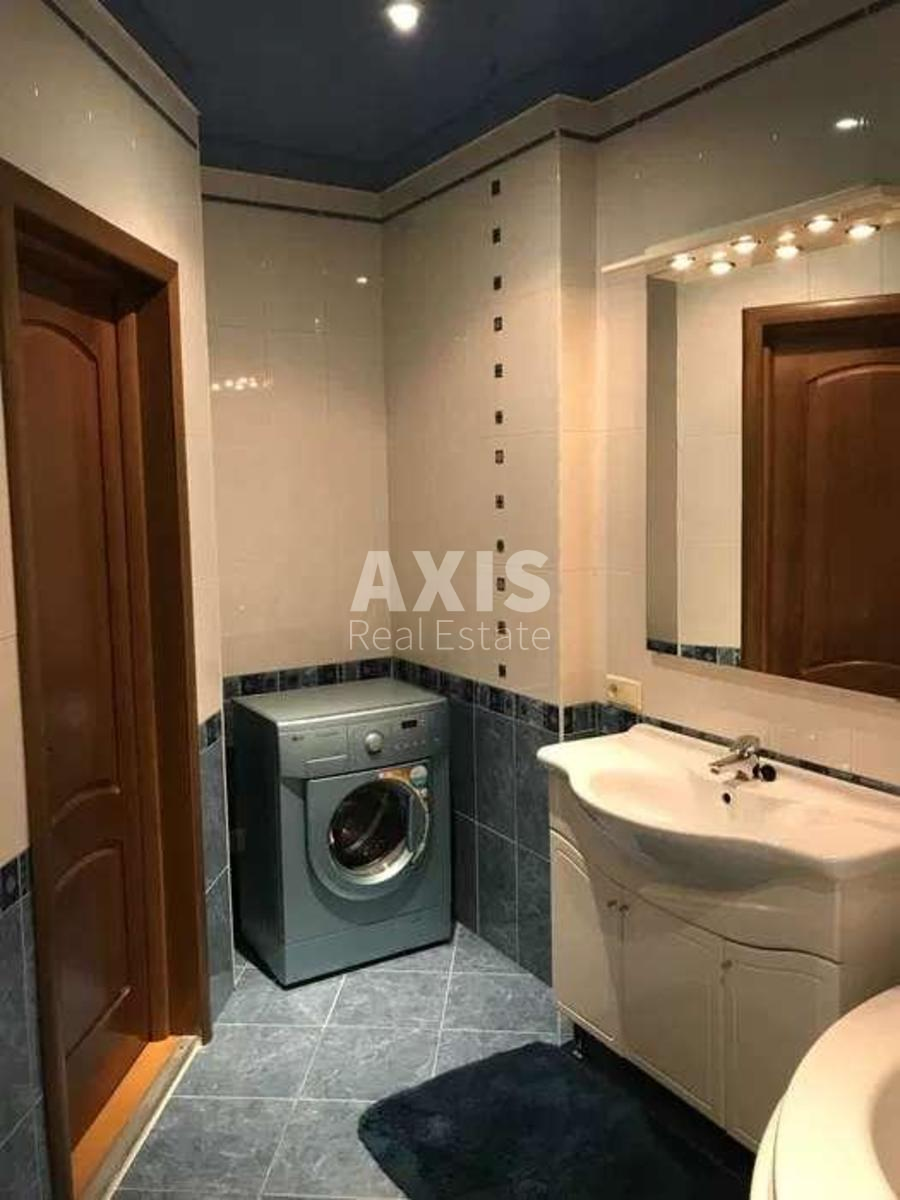 3k apartment vul. Knjazhyj Zaton 212