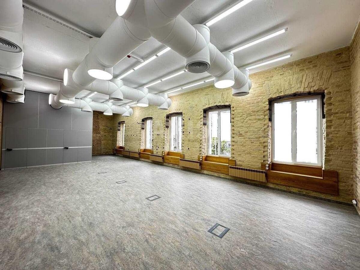 Office vul. Velyka Vasyl'kivs'ka 15, 420m24