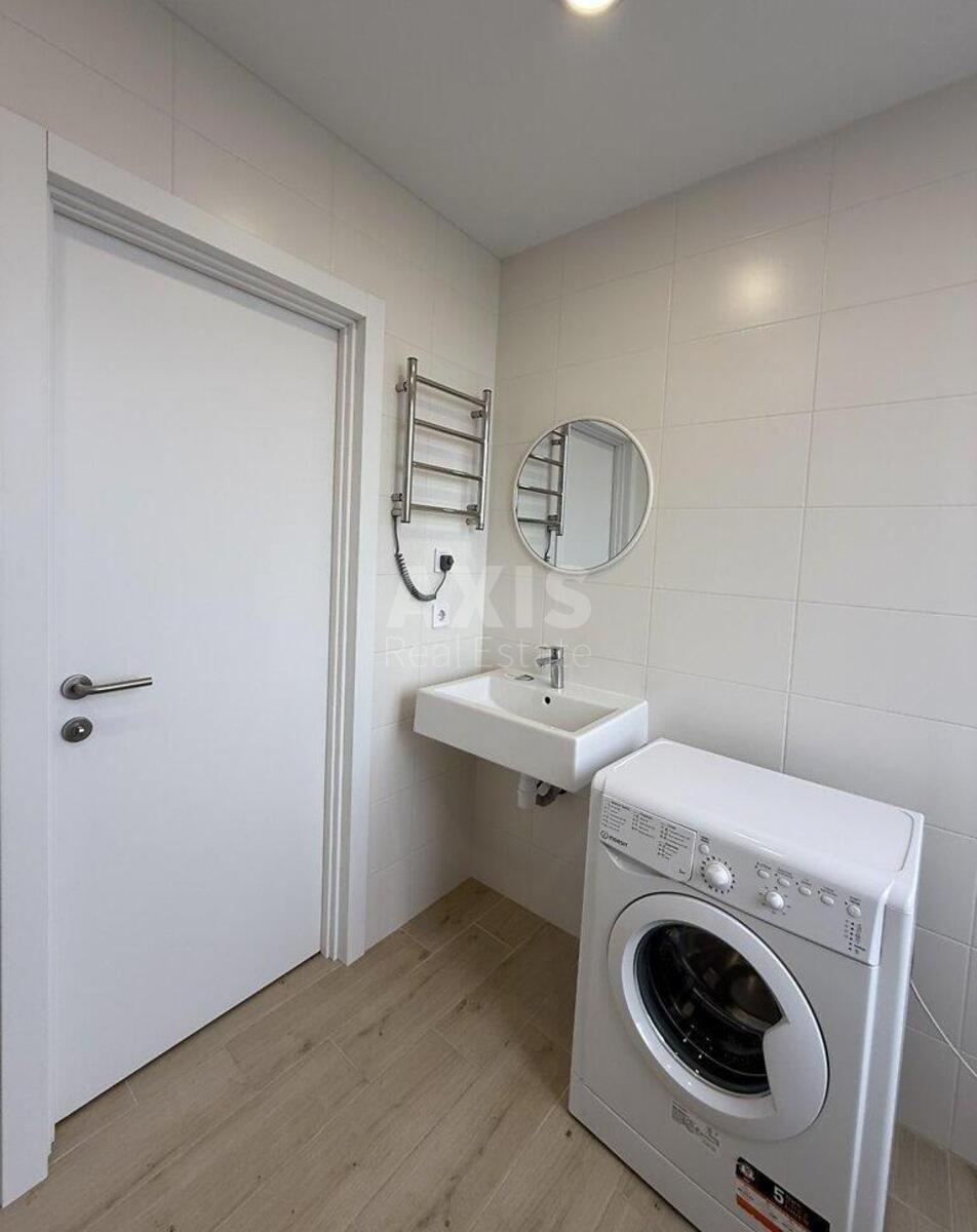 1k apartment vul. Bulahovs'kogo Akademika 1Б6