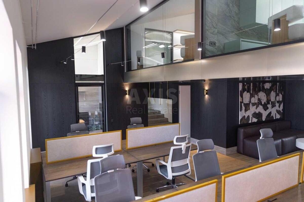 Office vul. Panasa Myrnogo 8, 170m20
