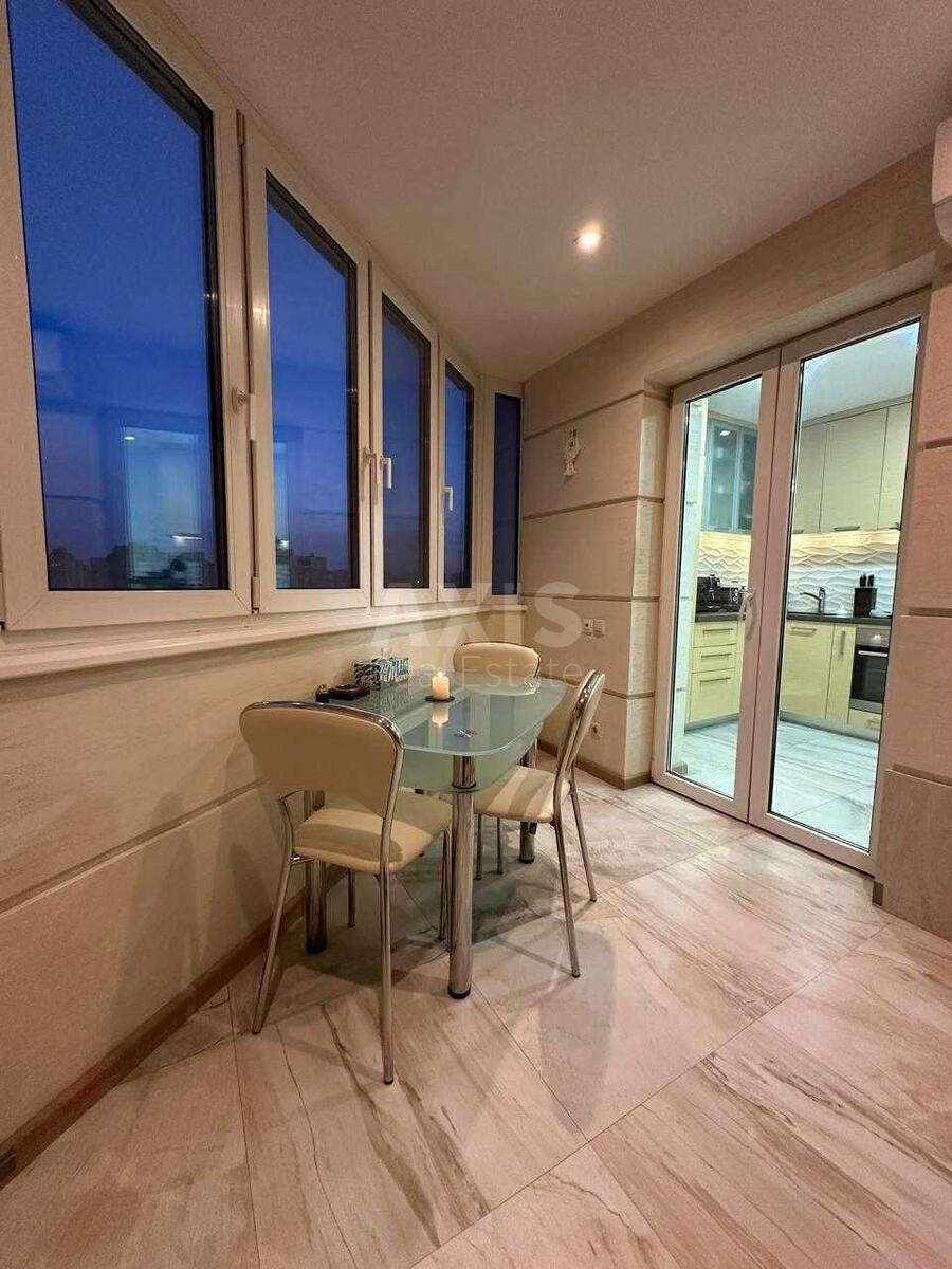 1k apartment vul. Koshycja Oleksandra 10/216