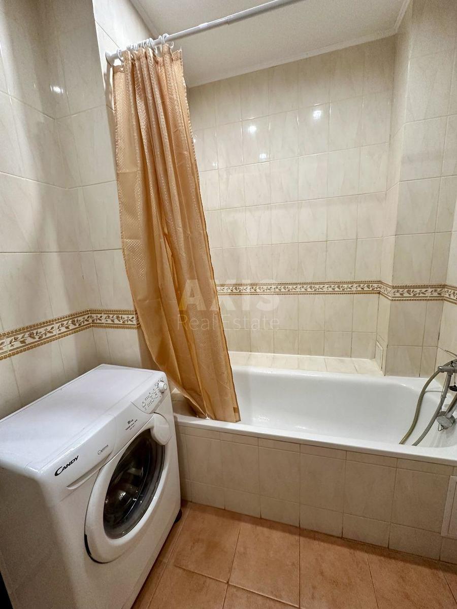 2k apartment vul. Lobanovs'kogo 2110