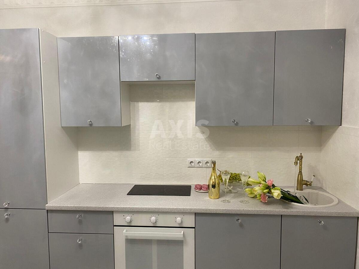 1k apartment vul. Volyns'ka 9А58900