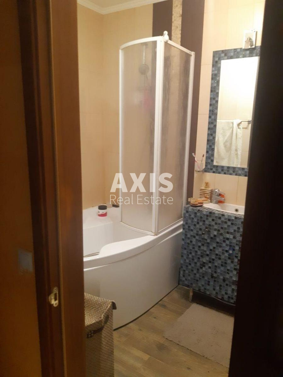 2k apartment vul. Krakivs'ka 13А8