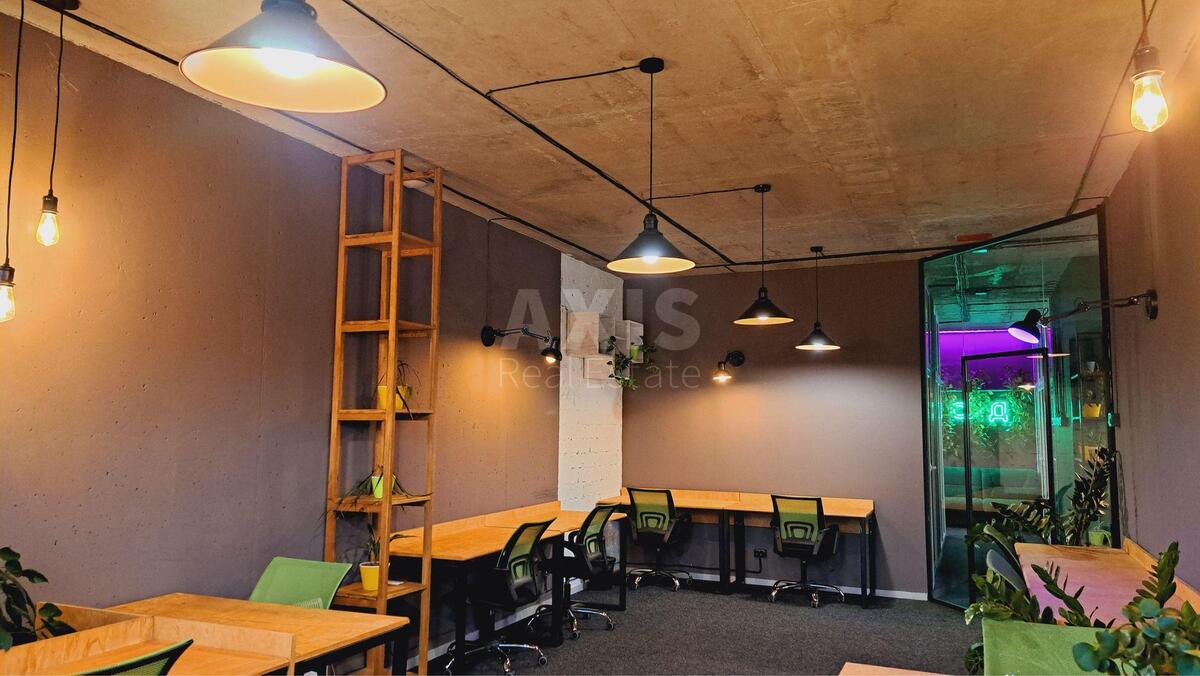 Office uzv. Klovs'kyj 7, 33m23