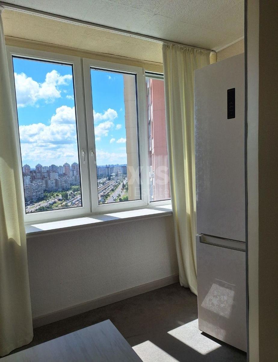 1k apartment vul. Myloslavs'ka 212