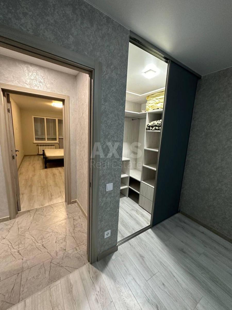 3k apartment vul. Sosninyh Sim'i' 2Б1