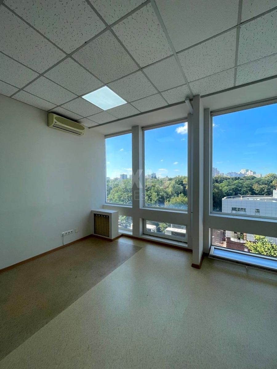 Office vul. Lypkivs'kogo Vasylja Mytropolyta 45, 138m2624251