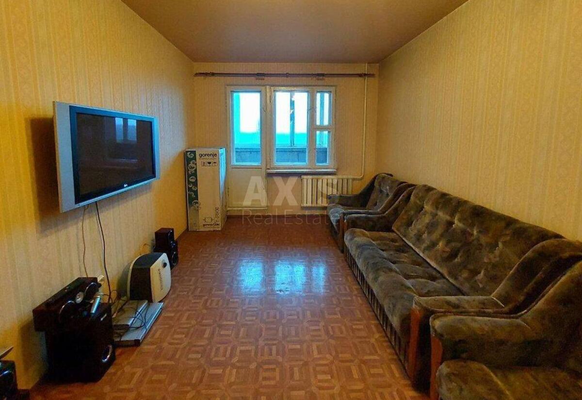 3k apartment vul. Zhuljans'ka 10