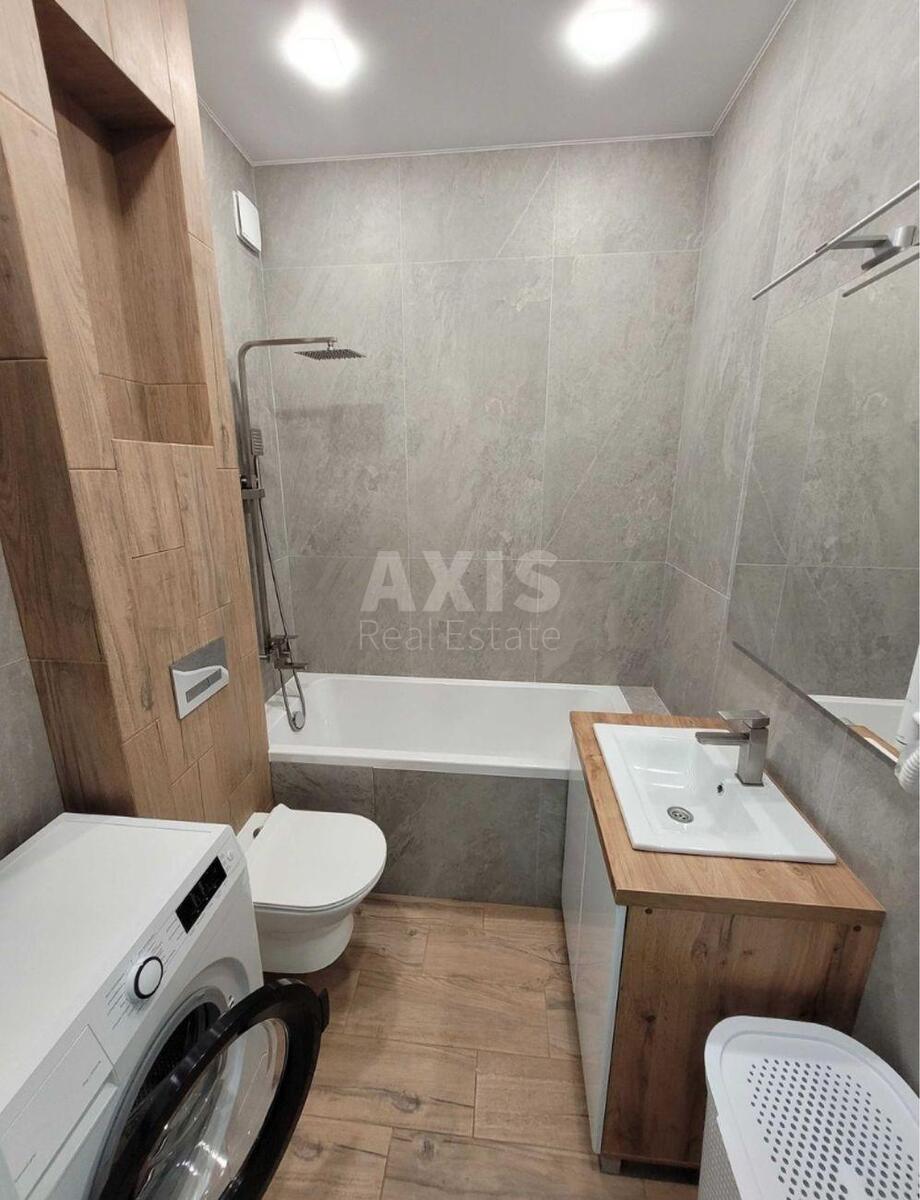 2k apartment vul. Myhajla Maksymovycha 244