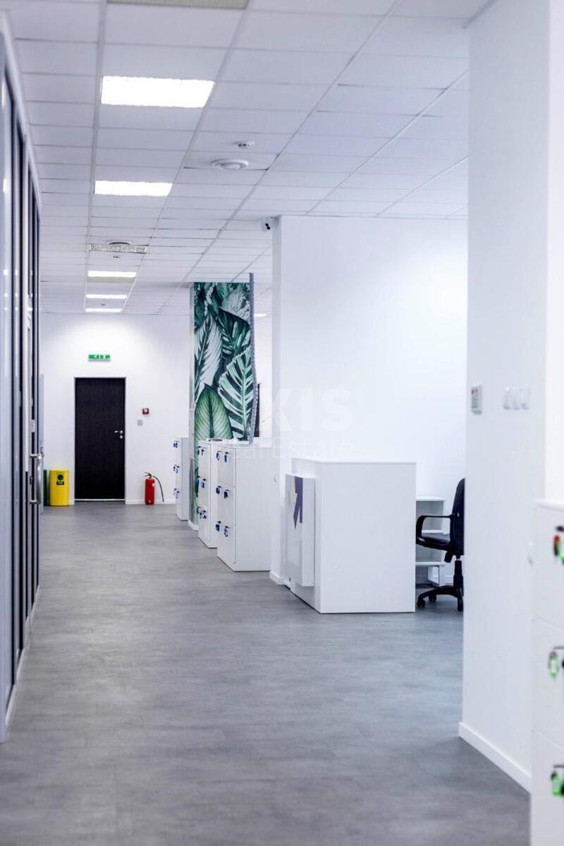 Office vul. Pymonenka Mykoly 13, 576m2619227