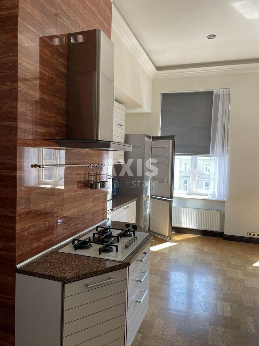 3k apartment vul. Antonovycha 109