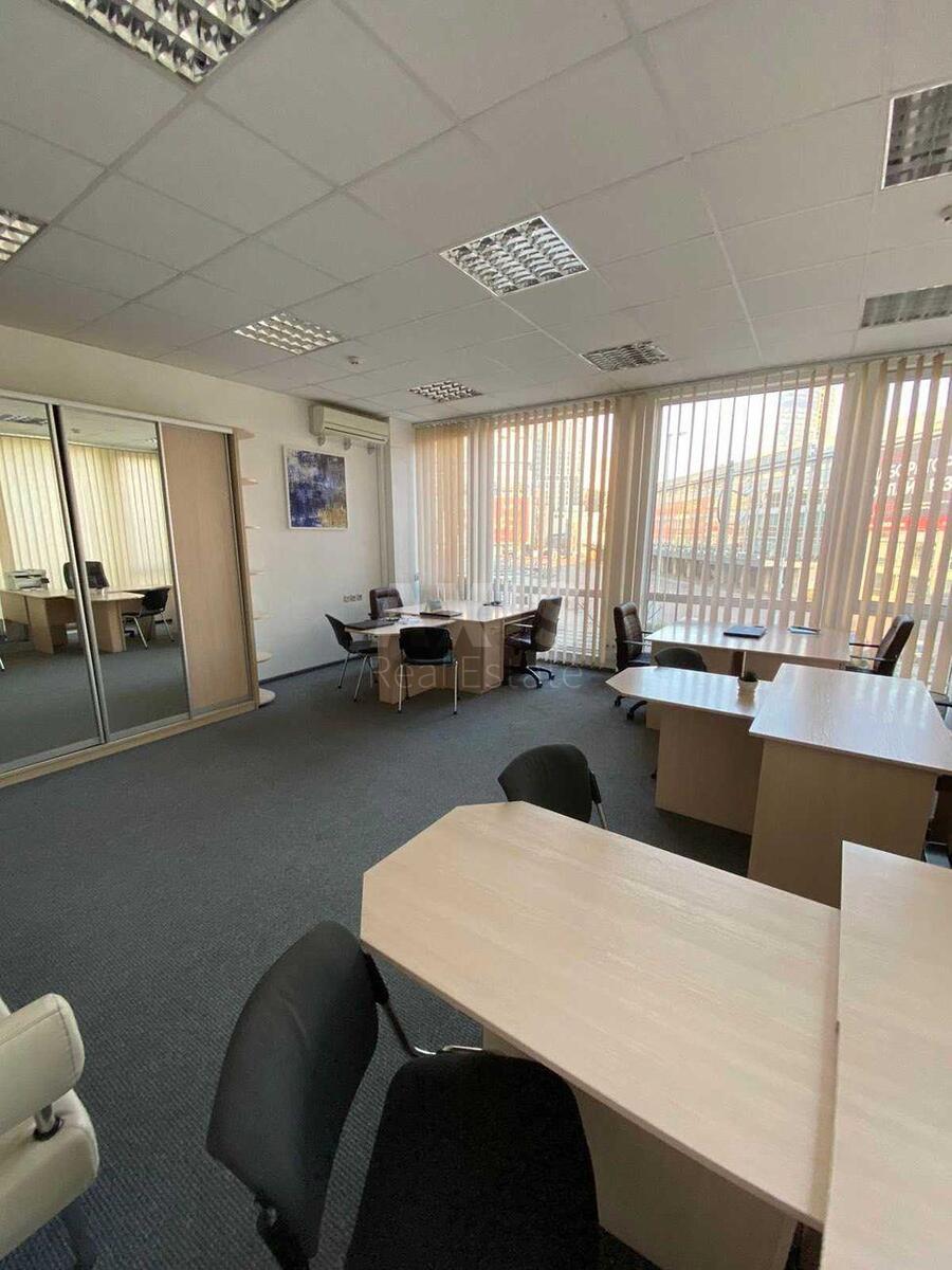 Office vul. Rustaveli Shota 11, 34m2