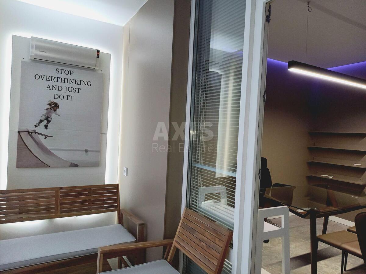 Office vul. Zarichna 1, 52m25