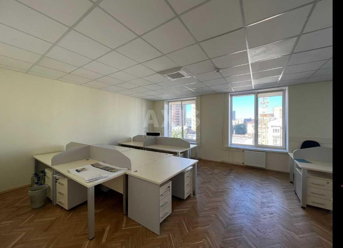 Office vul. Antonovycha 29, 709m29