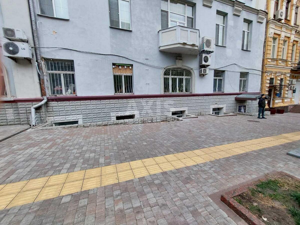 Office vul. Gonchara Olesja 57Б, 320m2