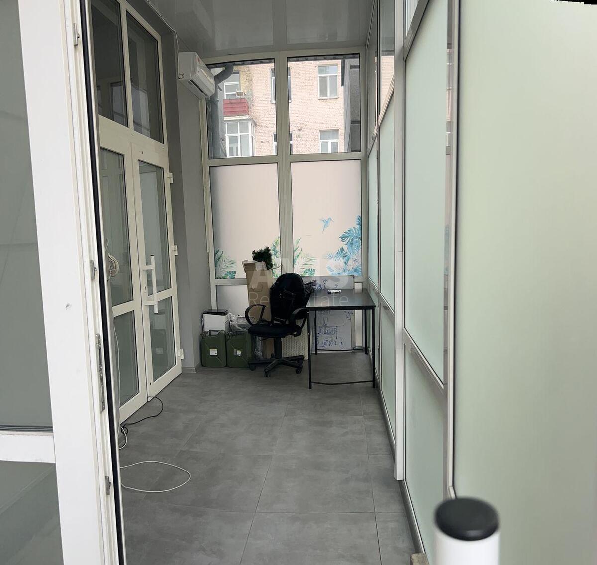 Офис ул. Саксаганского 70А, 385м25880512