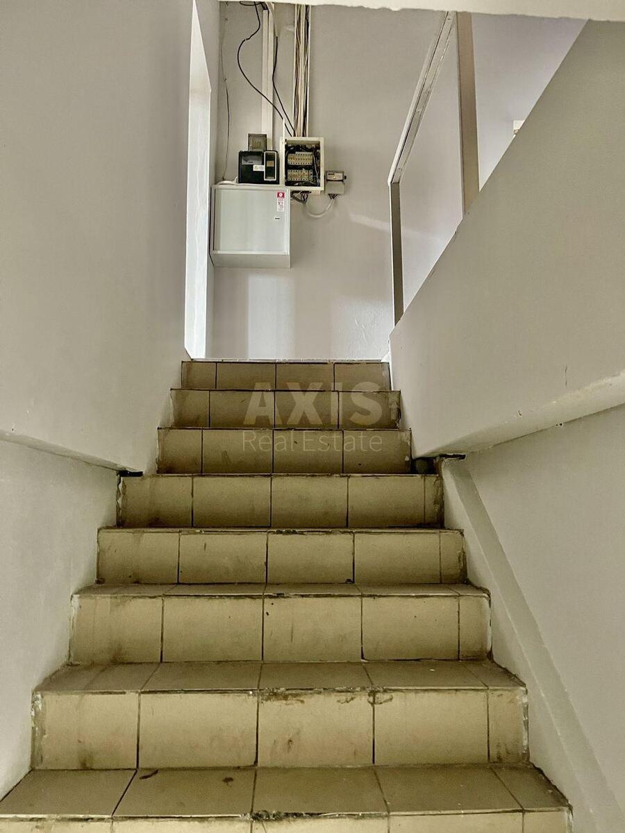 Office vul. Ushyns'kogo 40, 90m27