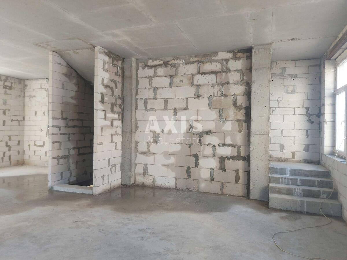 Service object vul. Dragomanova 21, 300m26