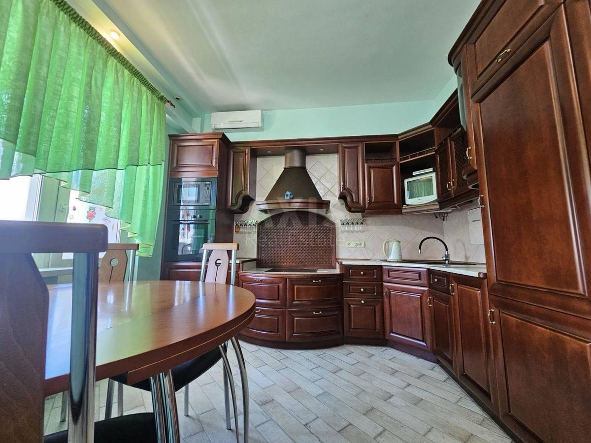 1k apartment vul. Osokors'ka 2А