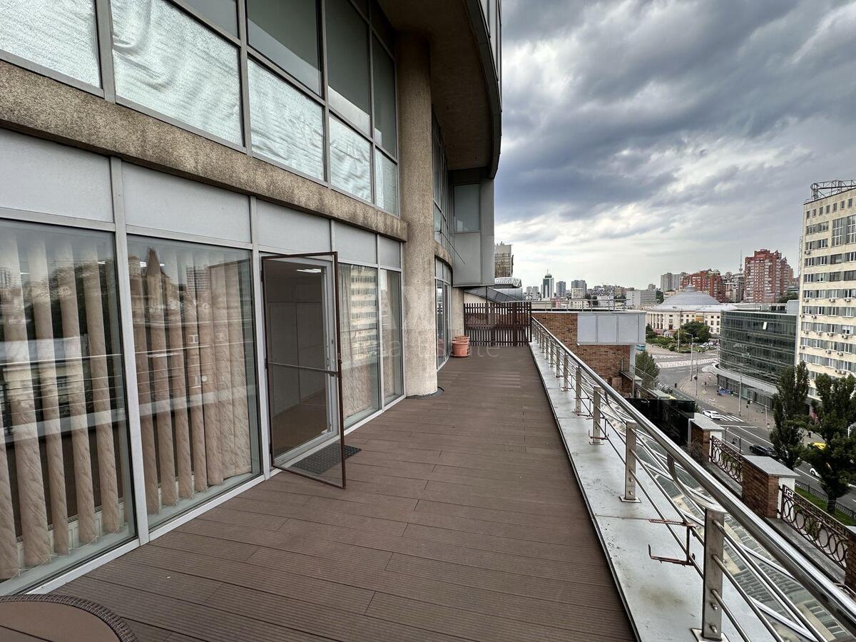 Office bul. Shevchenka Tarasa 33Б, 137m26041714
