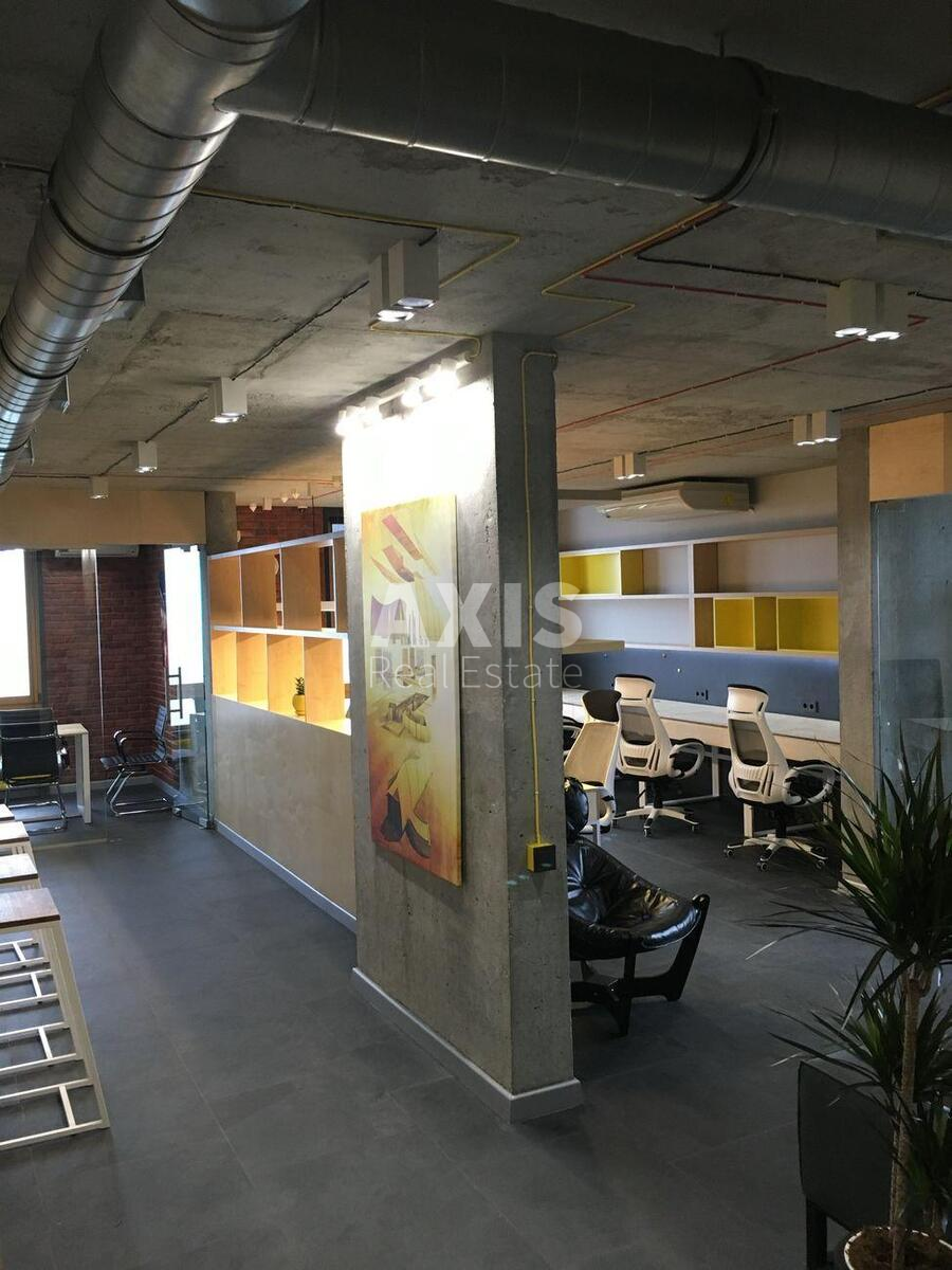 Trade object vul. Podvojs'kogo 2, 89m2