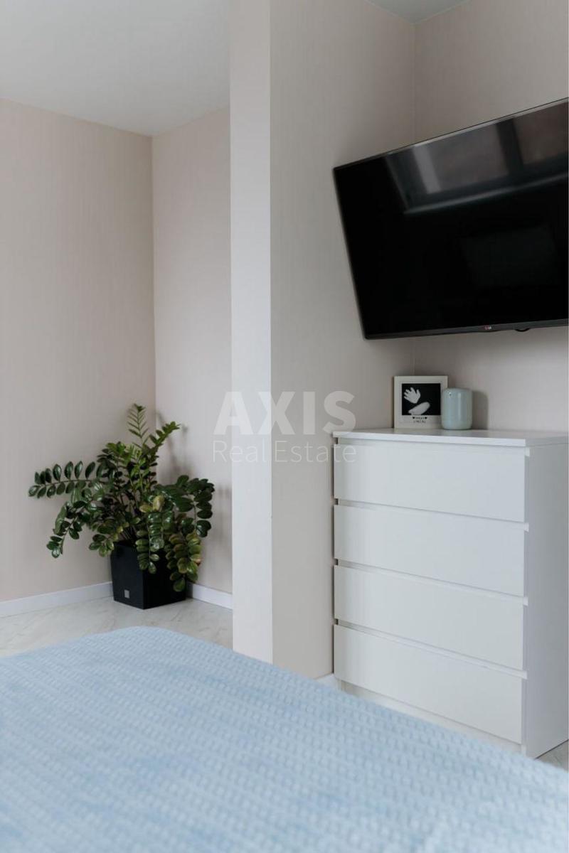 2k apartment vul. Myloslavs'ka 200