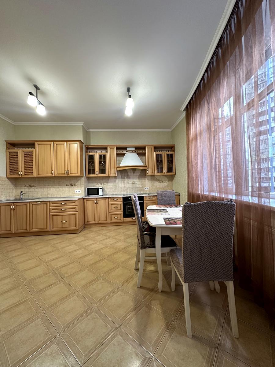 3k apartment vul. Mazepy Ivana 3