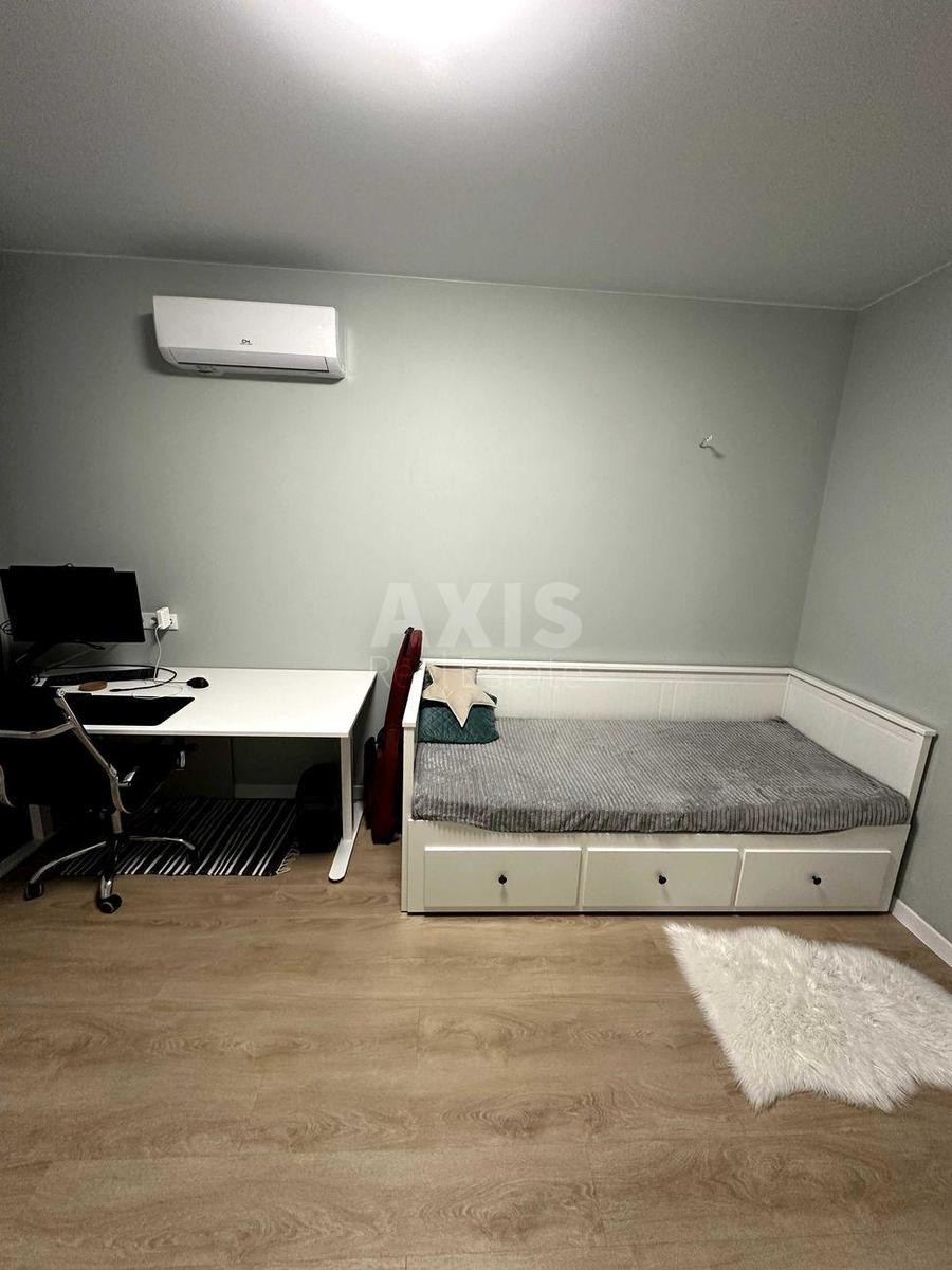 3k apartment vul. Novopol'ova 215