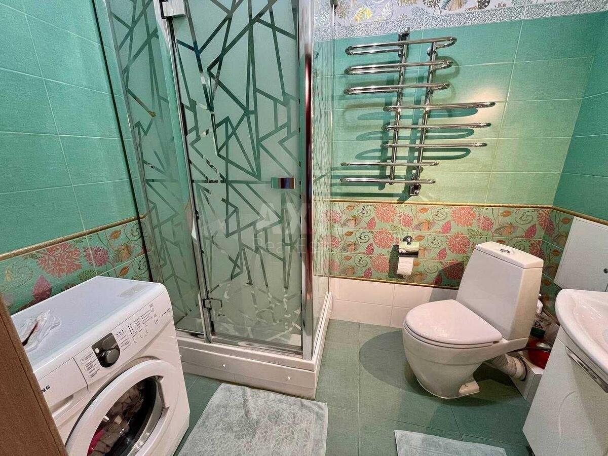1k apartment vul. Ahmatovoi' Anny 2213