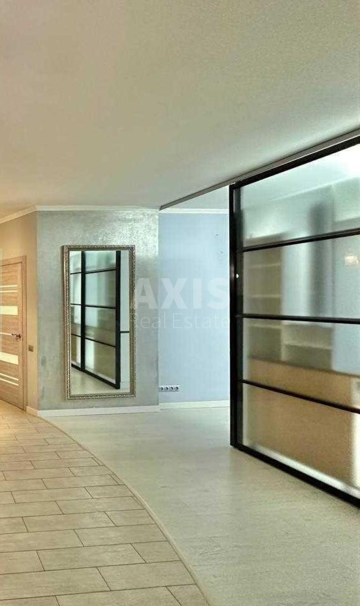2k apartment vul. Myhajla Maksymovycha 3Г3