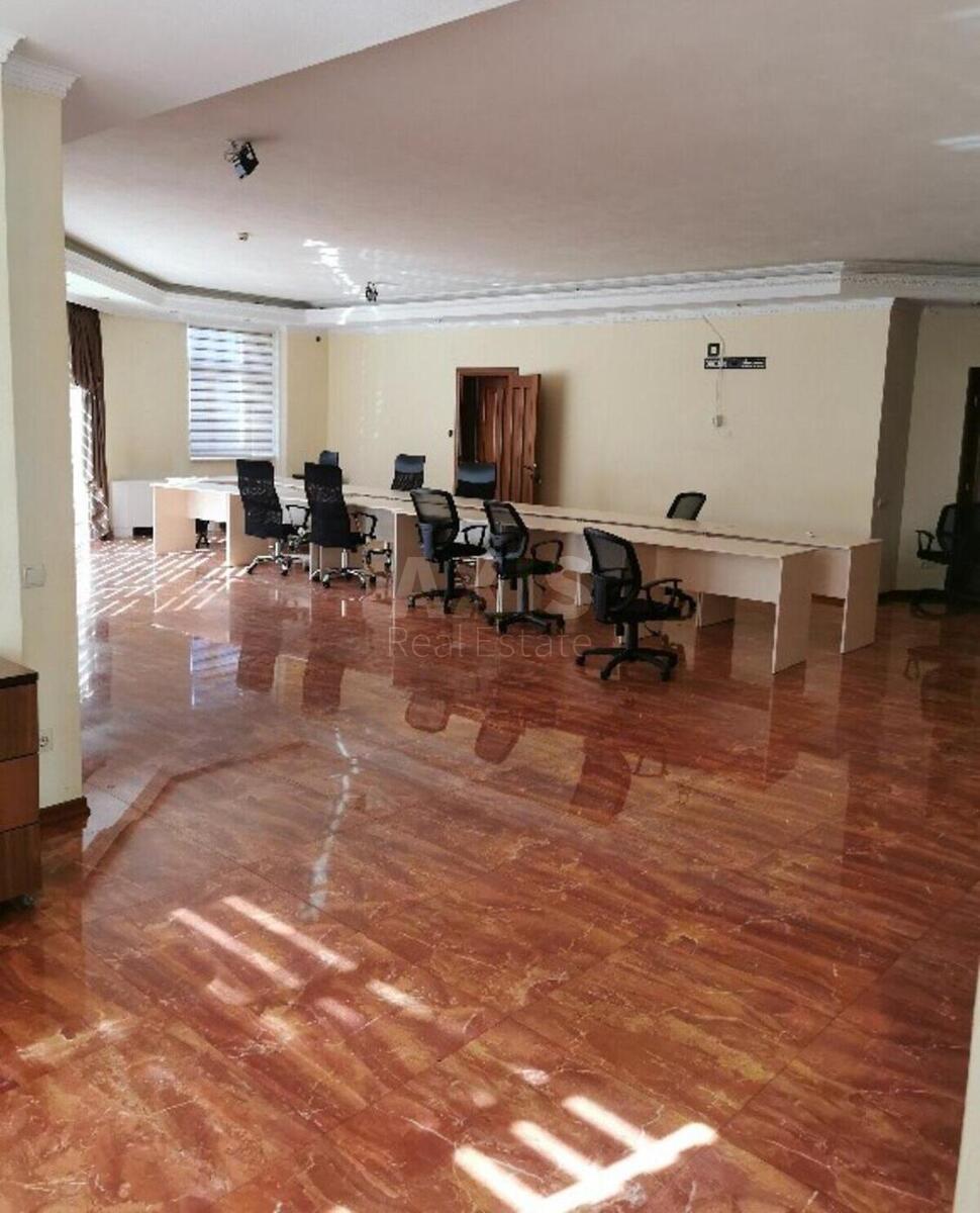 Office vul. Velyka Vasyl'kivs'ka 72, 194m2608142