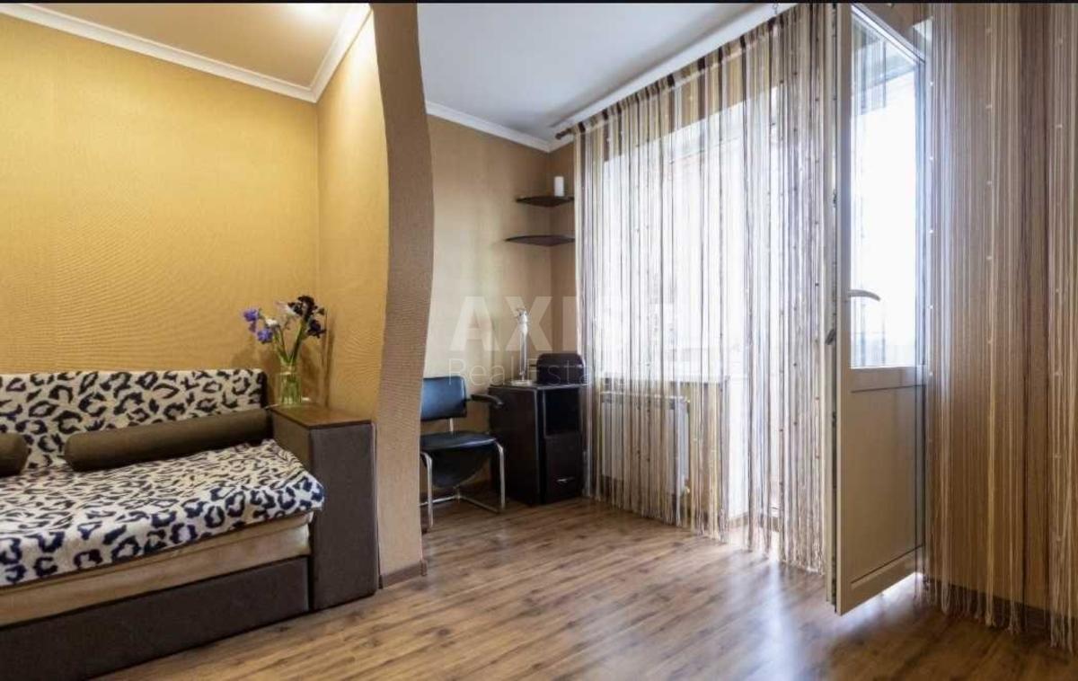 1k apartment vul. Dobrohotova Akademika 32
