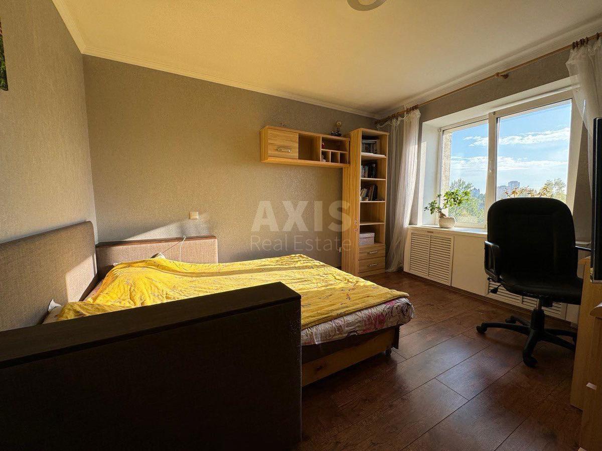 2k apartment vul. Jerevans'ka 28А4