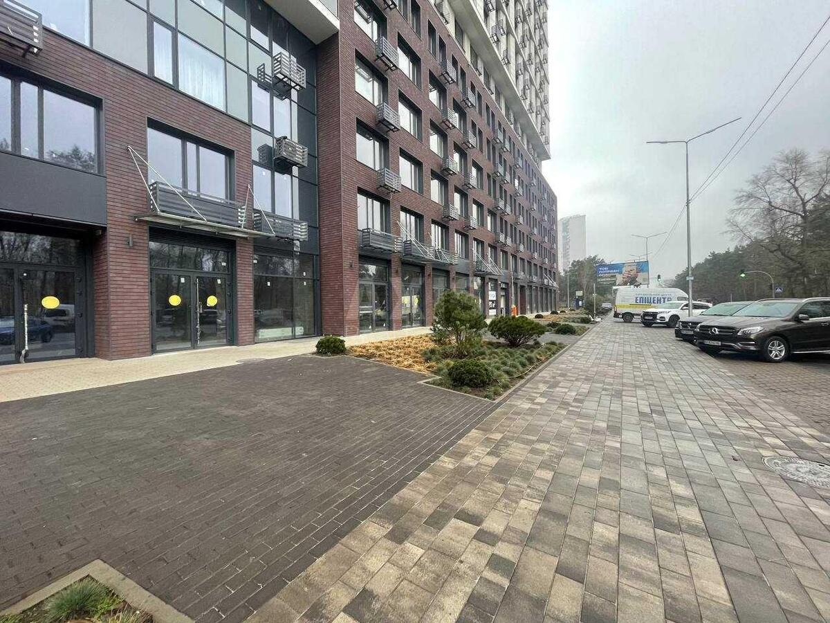 Service object vul. Zhmachenka Generala 26, 190m257500