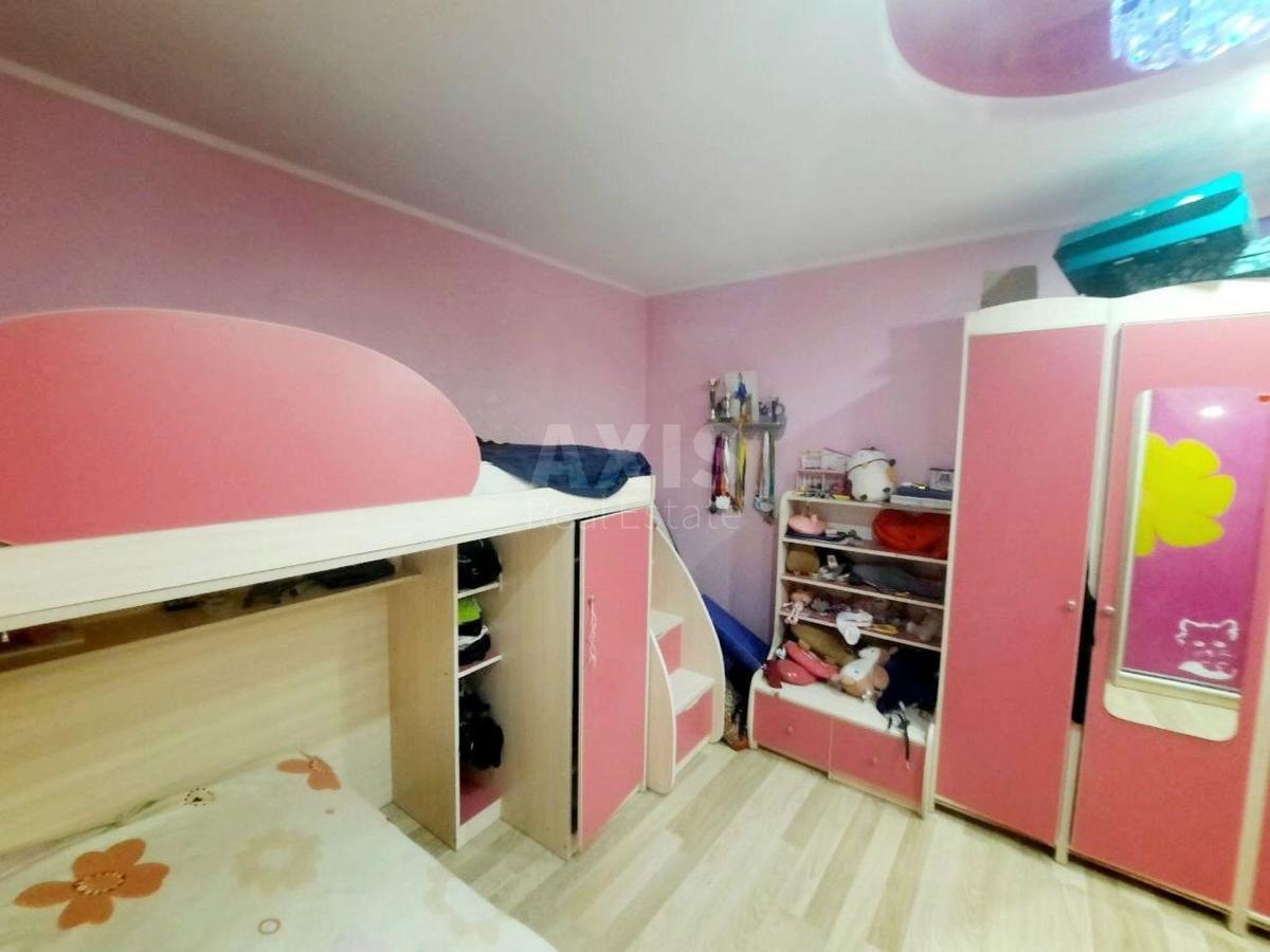 2k apartment vul. Oleny Pchilky 22