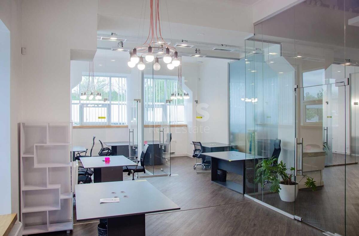 Office prov. Ohtyrs'kyj 7, 437m27