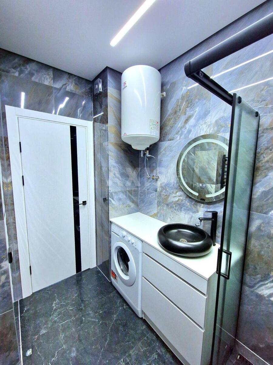 1k apartment bul. Ryl's'kogo Tadeja 5628373