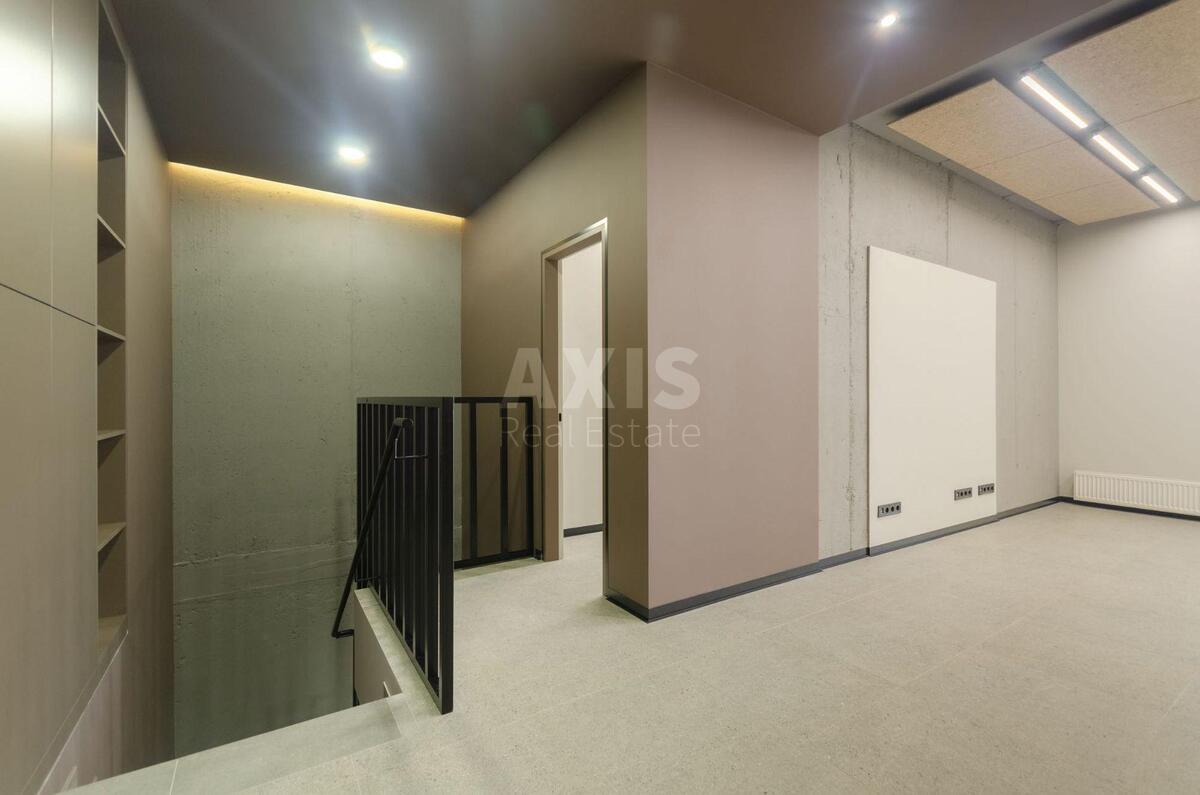 Office vul. Antonovycha 109, 172m21