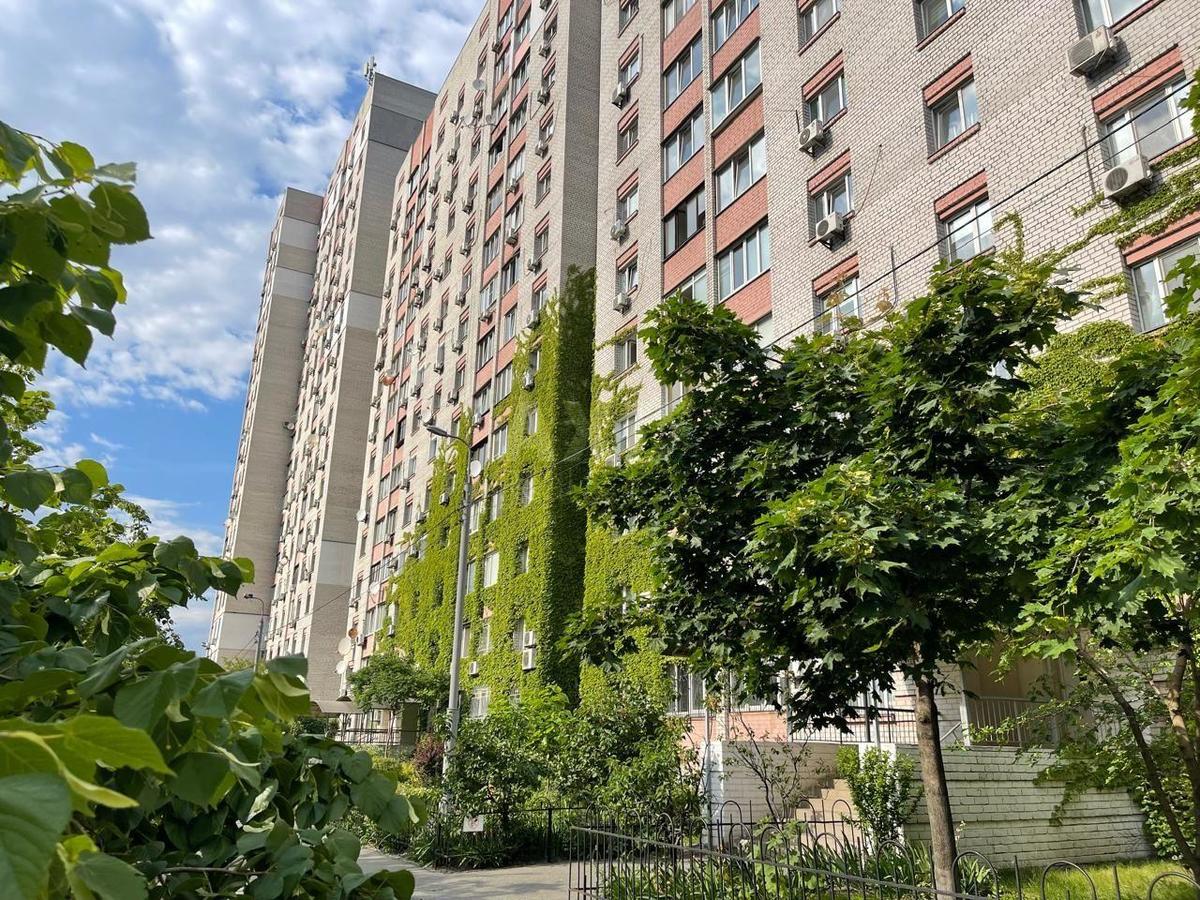 2k apartment vul. Revuc'kogo 5