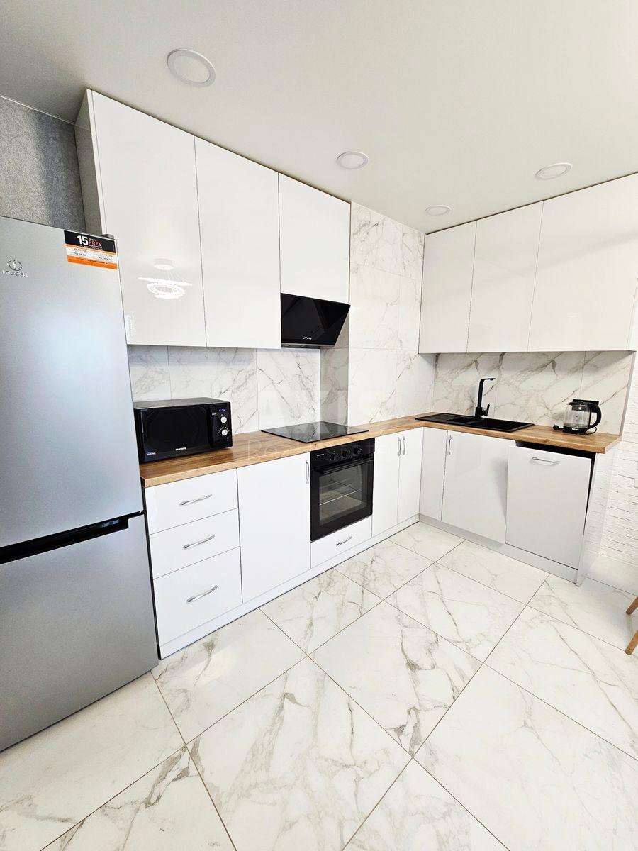 2k apartment vul. Revuc'kogo 5458879